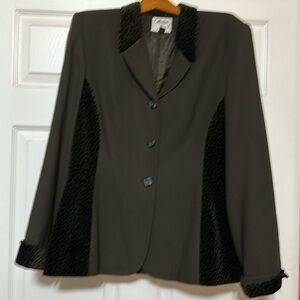 Olive and black Le Suit jacket size 12 with black velvet insets